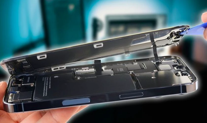 Thay màn hình iPhone mới