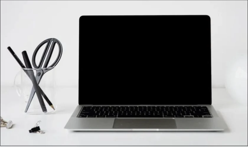 Nguyên nhân màn hình MacBook bị tối đen