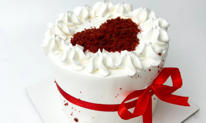 Mẫu bánh kem Valentine đơn giản