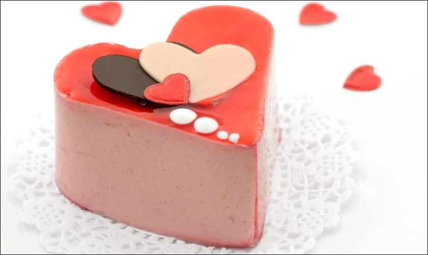 Mẫu bánh kem Valentine trang trí độc đáo đơn giản
