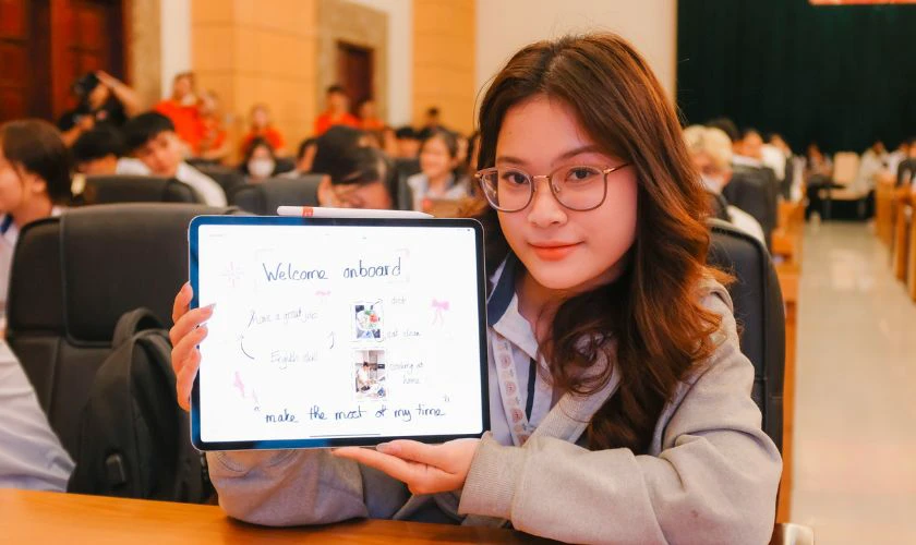 Máy tính bảng cho sinh viên Marketing