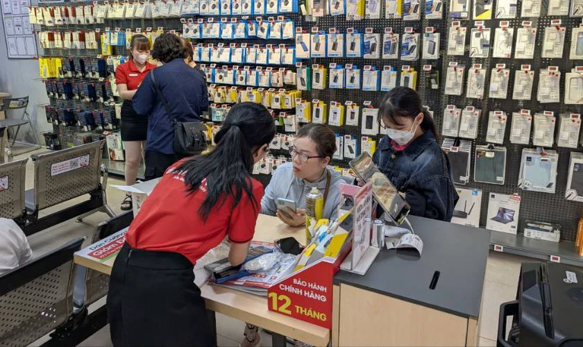 Tại sao nên mua iPhone cũ uy tín quận Phú Nhuận ở Điện Thoại Vui