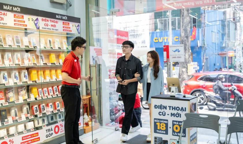 Tại sao nên mua iPhone cũ uy tín quận Tây Hồ ở Điện Thoại Vui