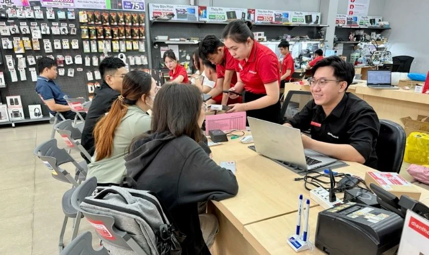 Mua laptop cũ quận Long Biên tại Điện Thoại Vui