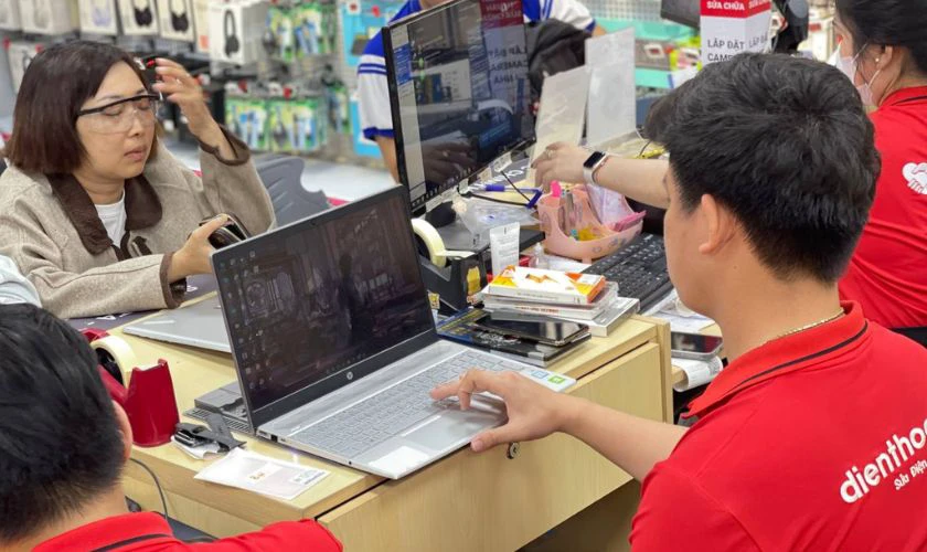 Mua laptop cũ quận Tân Phú ở Điện Thoại Vui