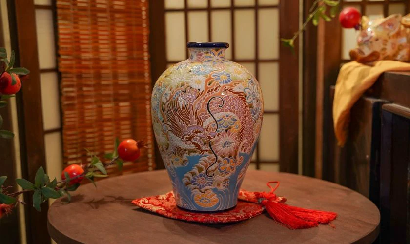 Món quà Tết cho bố mẹ chồng trang trí - Bình hoa gốm sứ