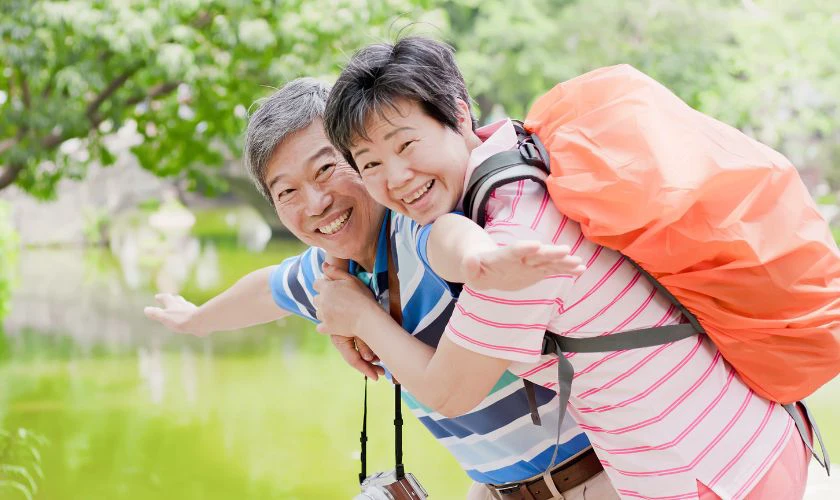 Tặng bố mẹ chồng tour du lịch nghỉ dưỡng