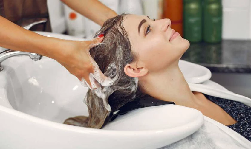 Mùng 1 Tết Dương lịch gội đầu giờ nào tốt