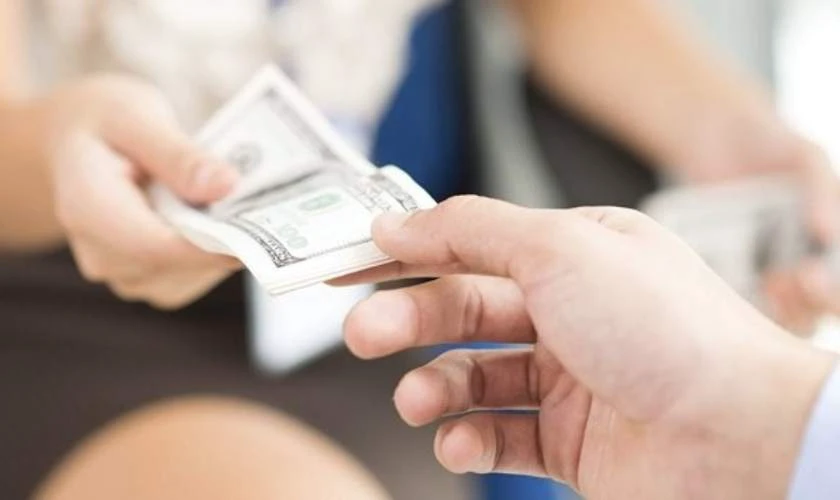 Mùng 1 Tết nên tránh vay tiền