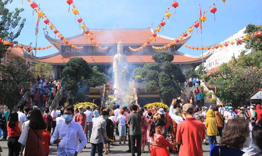 Mùng 1 Tết nên làm gì