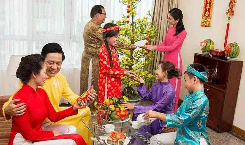 Mùng 1 Tết nên lì xì đầu năm
