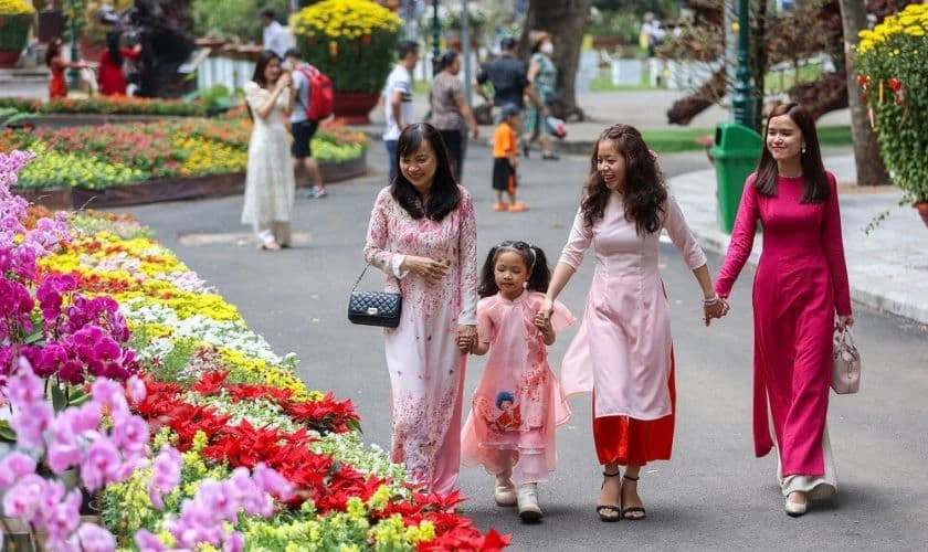 Hướng xuất hành mùng 3 Tết 2026 may mắn cả năm