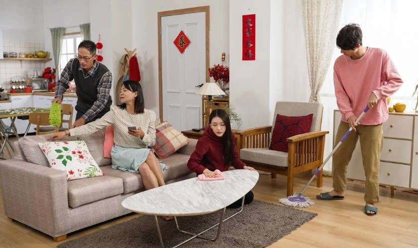 Dọn dẹp, sắp xếp lại nhà cửa