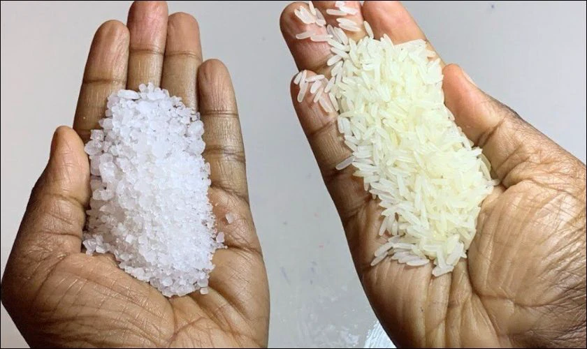 Muối gạo cúng Thần Tài xong thì làm gì? Không phân biệt thứ tự rải muối gạo