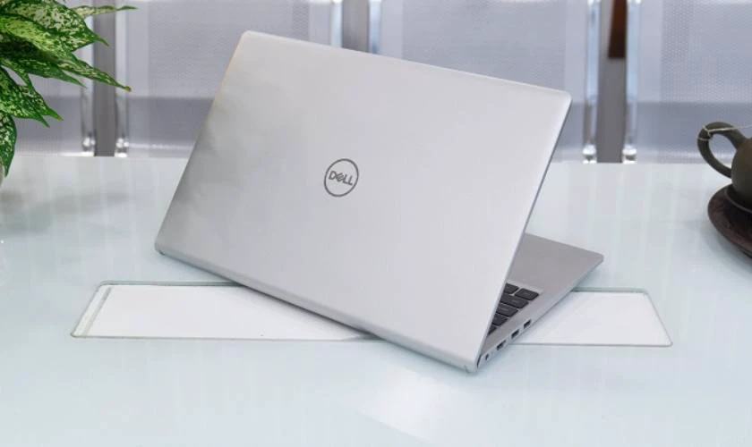 Nên mua laptop Dell nào cho sinh viên tốt nhất