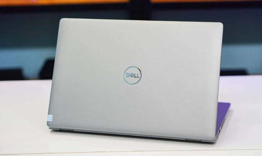 Tại sao nên mua laptop Dell cho sinh viên