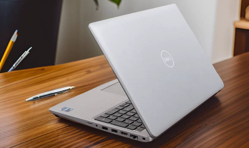 Laptop DELL cho sinh viên CNTT