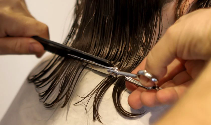 Ngày cắt tóc tháng 10 2026 mệnh Kim