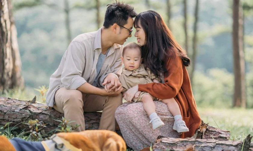 Chụp hình kỷ niệm cả nhà