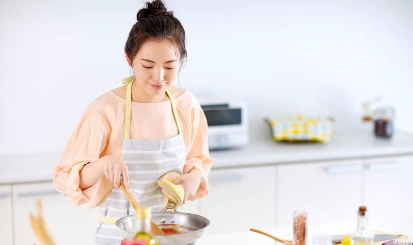 Trổ tài vào bếp chuẩn bị những món bánh ngon