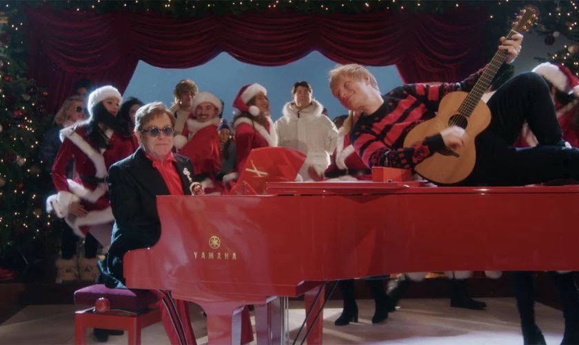 Merry Christmas là màn song ca ấn tượng