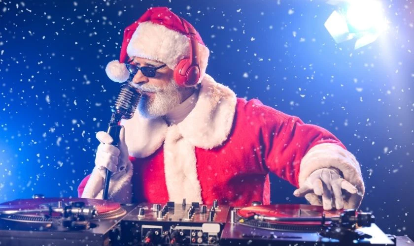 “Mùa Sao Sáng” là bản nhạc Noel ngọt ngào và trữ tình