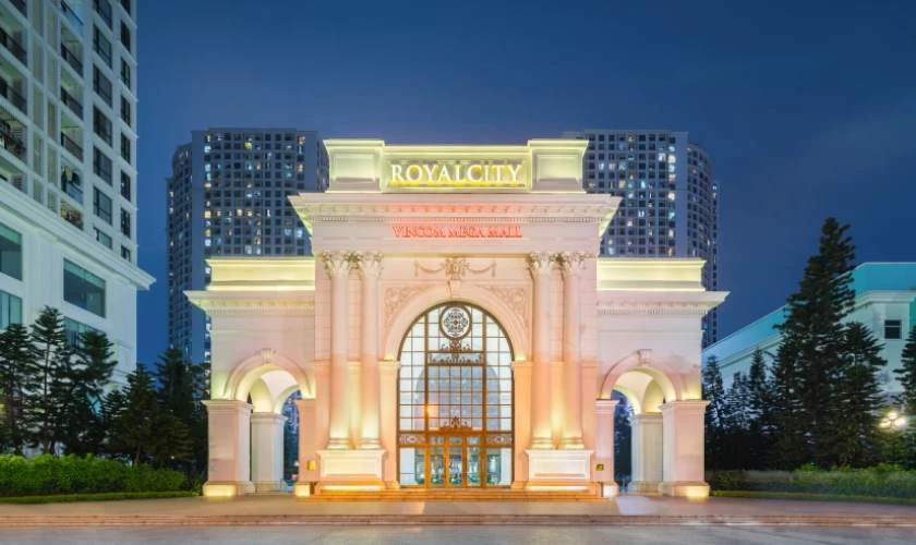 Royal City là nơi hiện đại phù hợp chụp ảnh Tết