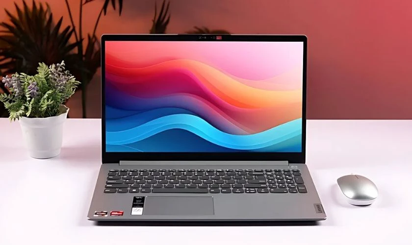 Những đồ dùng học tập cần thiết cho học sinh tiểu học - Laptop