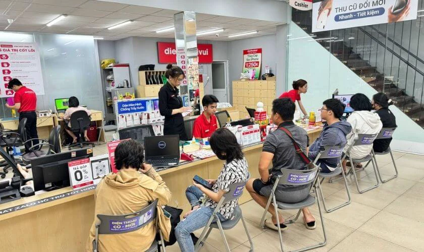 Đưa máy đến trung tâm bảo hành hoặc sửa chữa uy tín để được kỹ thuật viên giúp đỡ