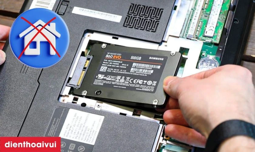 Có thể tự thay ổ cứng laptop tại nhà không?