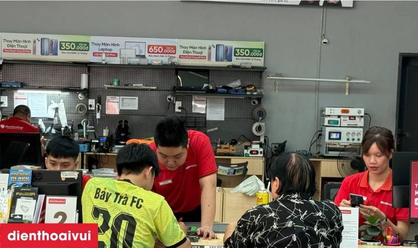 Quy trình thay ổ cứng MacBook Air 2010 A1370 128GB tại Điện Thoại Vui