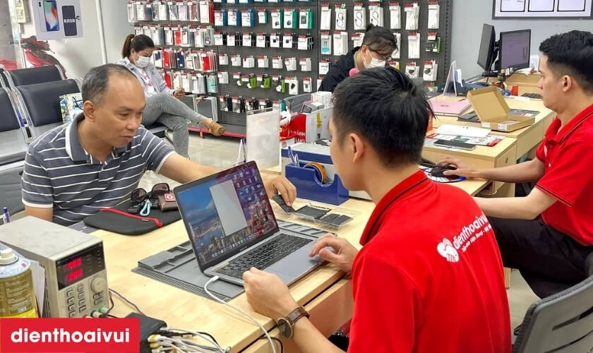 Quy trình thay ổ cứng MacBook Air 2014 256GB A1466 chính hãng GENA tại Điện Thoại Vui