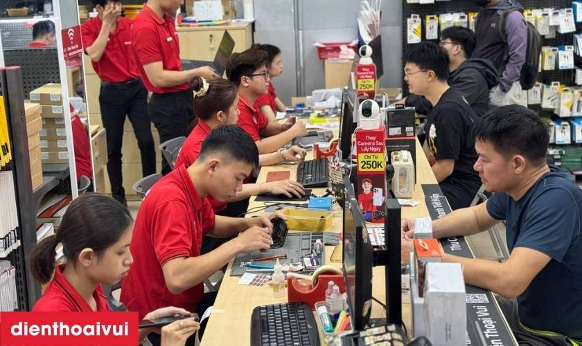 Quy trình thay ổ cứng MacBook Pro 2014 256GB A1502 chính hãng GENA tại Điện Thoại Vui