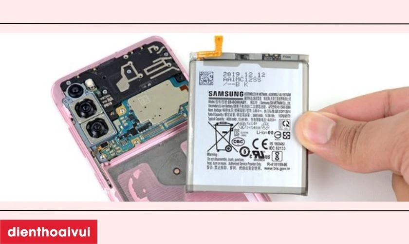 Giá cả cụ thể khi thay pin Samsung uy tín