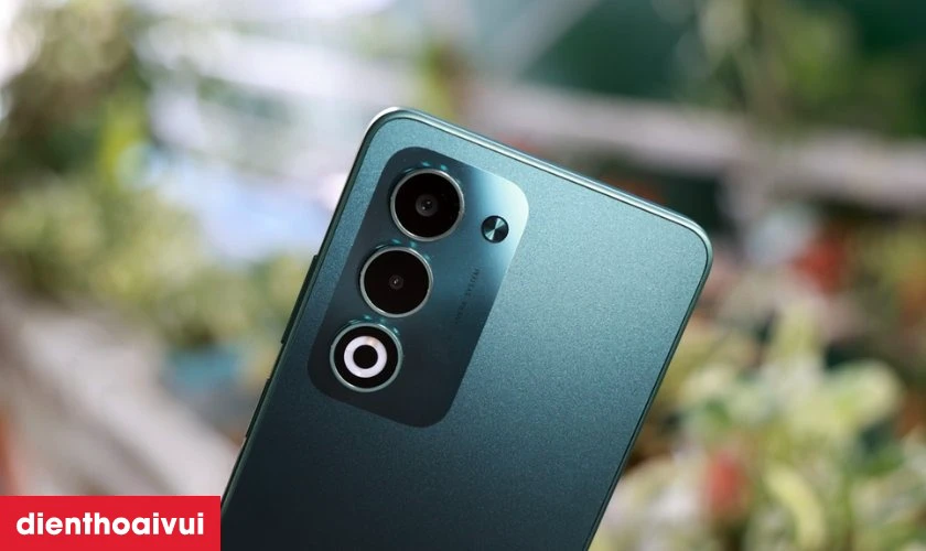 Camera ch&iacute;nh 50MP chụp ảnh sắc n&eacute;t