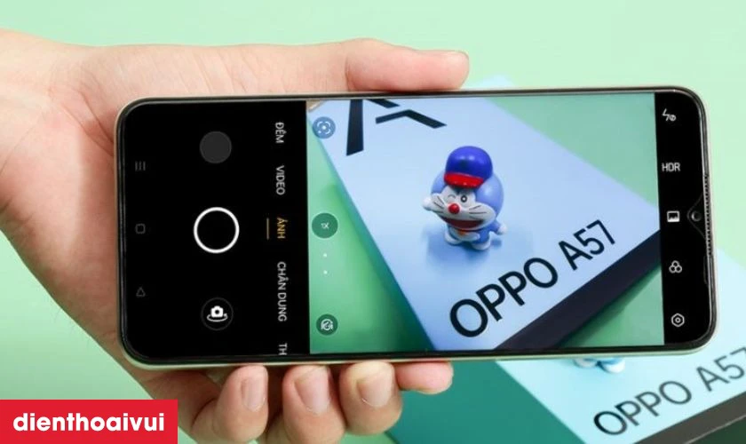 Camera sắc nét hỗ trợ quay chụp trong nhiều điều kiện khác nhau