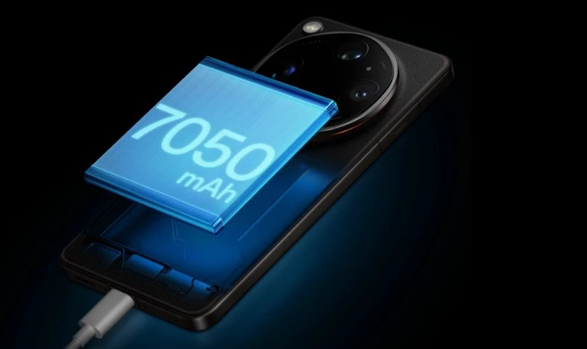 Dung lượng pin lên đến 7.050mAh (Silicon-Carbon), sạc nhanh đến 100W