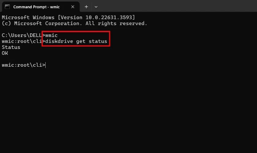 Nhập tiếp lệnh diskdrive get status và nhấn Enter