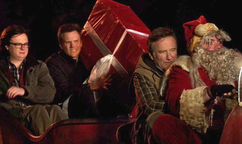 Cuộc Chiến Trang Trí Noel – A Merry Friggin’ Christmas (2014)