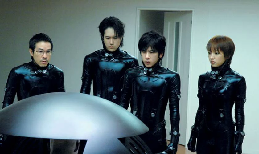 Gantz (2010)  là phim hành động Nhật Bản hay nhất