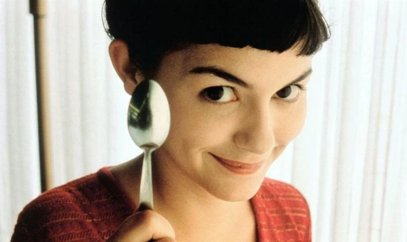 Cuộc Đời Tuyệt Vời Của Amélie Poulain (2001) là một trong những bộ phim tâm lý kinh điển của Pháp