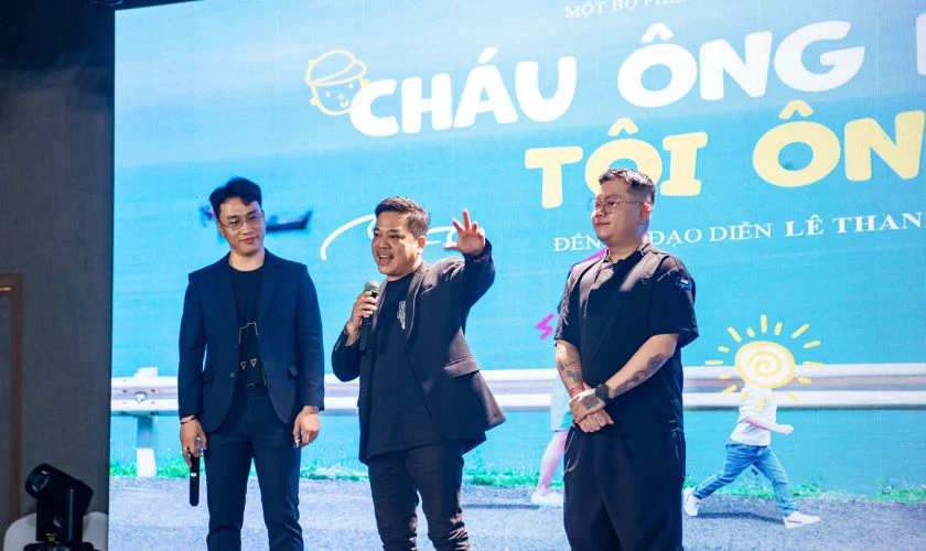 Cháu Ông Nội, Tội Ông Ba – Hồng Đào, Thái Hòa