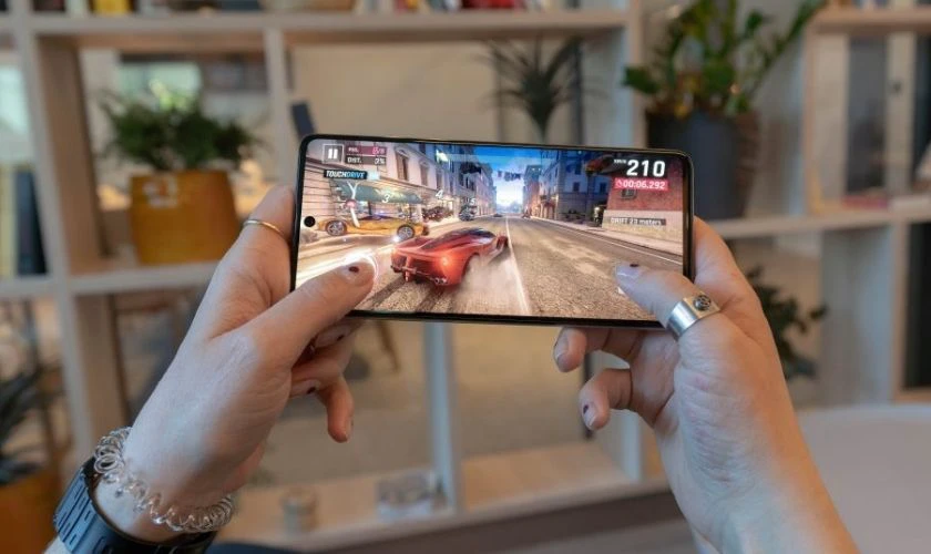Điện thoại pin 7000mAh phù hợp với game thủ