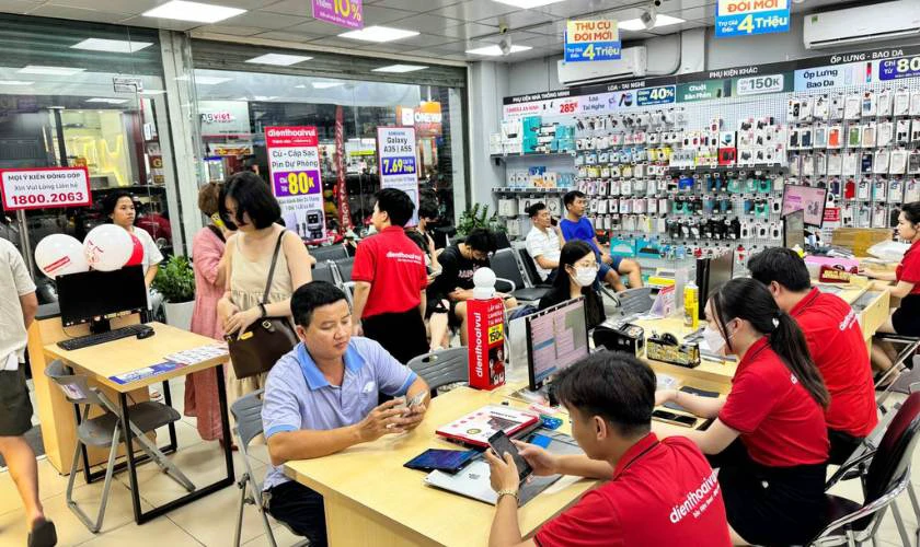 Thay pin Bison chính hãng tại Điện Thoại Vui
