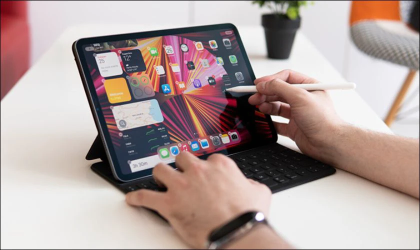 Điều chỉnh độ sáng màn hình để tiết kiệm pin cho iPad