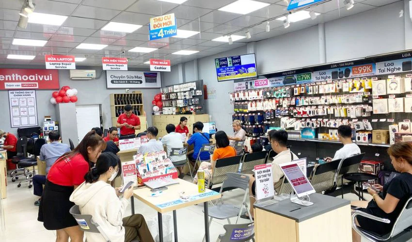 Liên hệ Điện Thoại Vui để được báo giá thay pin iPhone chi tiết