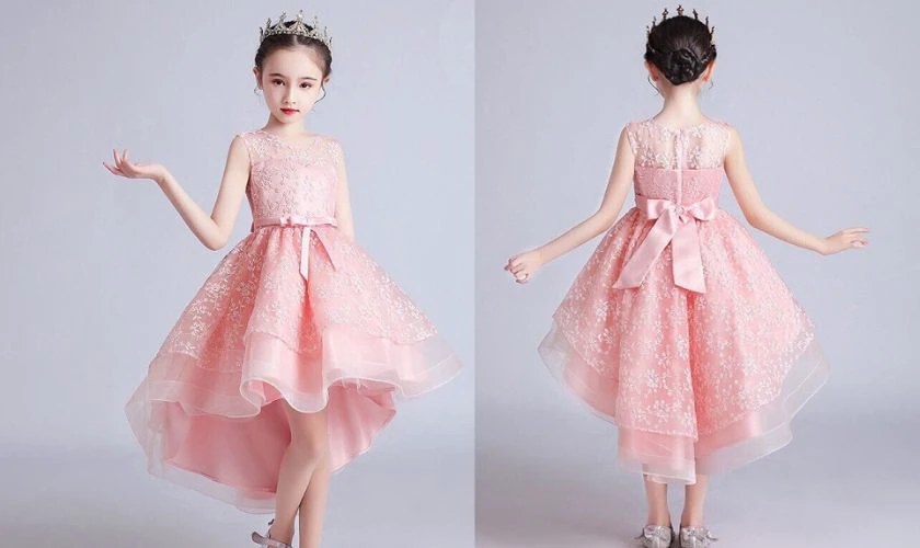 Không có bé gái nào lại không thích diện váy xinh