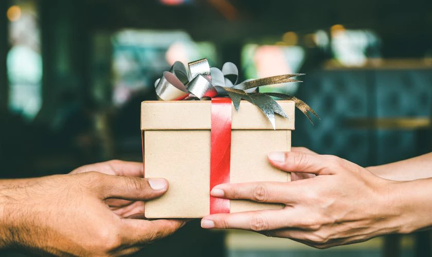 Lưu ý khi chuẩn bị quà tặng 2/9