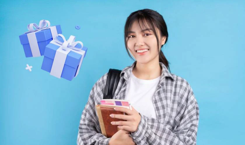 Quà tặng cho tân sinh viên có ý nghĩa gì?