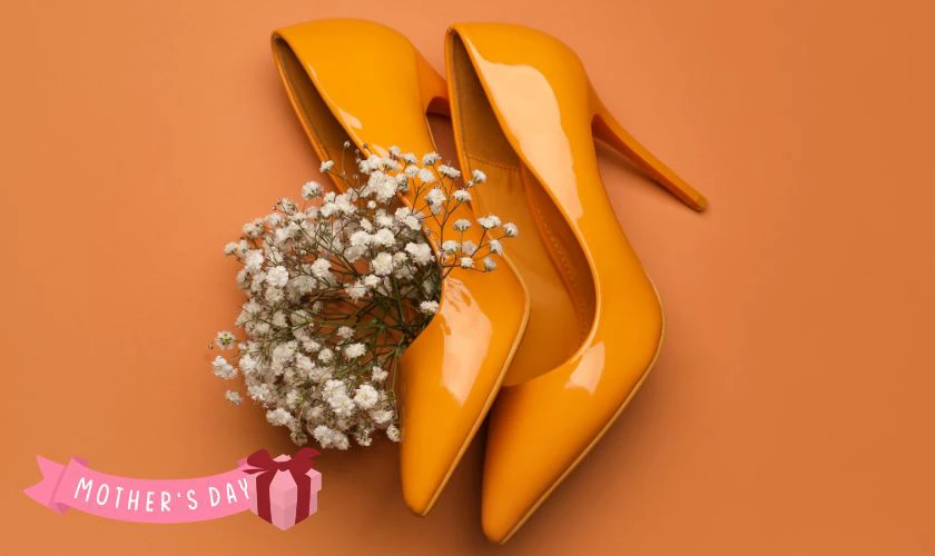 Một gợi ý hay về quà tặng nhân ngày của mẹ chính là giày dép